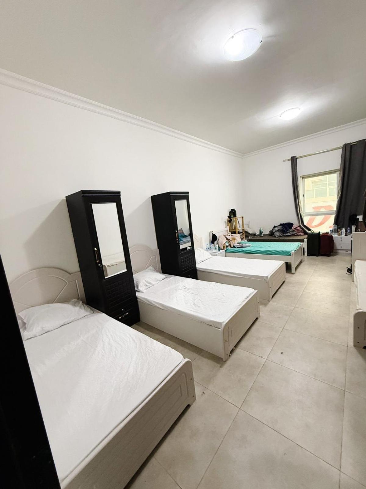 Palace For Males Hotel *